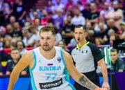 XINGKONG- 吹爆东契奇就完事了! 才打2年未来得多可怕 