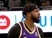 XINGKONG-包含浓眉哥回归赛场，问鼎冠军首场状态亮眼，澳大利亚队观众沸腾！的词条