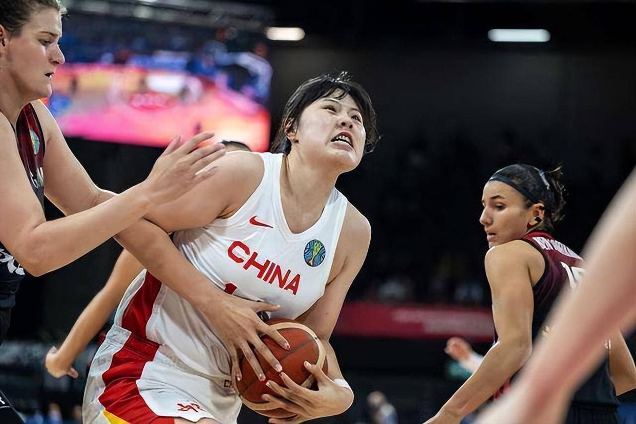 中原战狼队对阵徽州朱雀队,马拉松友谊赛爆冷,门将神扑救主——冲刺阶段不容有失(兰州马拉松飞天女神) 中原战狼队对阵徽州朱雀队,马拉松友谊赛爆冷,门将神扑救主——冲刺阶段不容有失(兰州马拉松飞天女神)