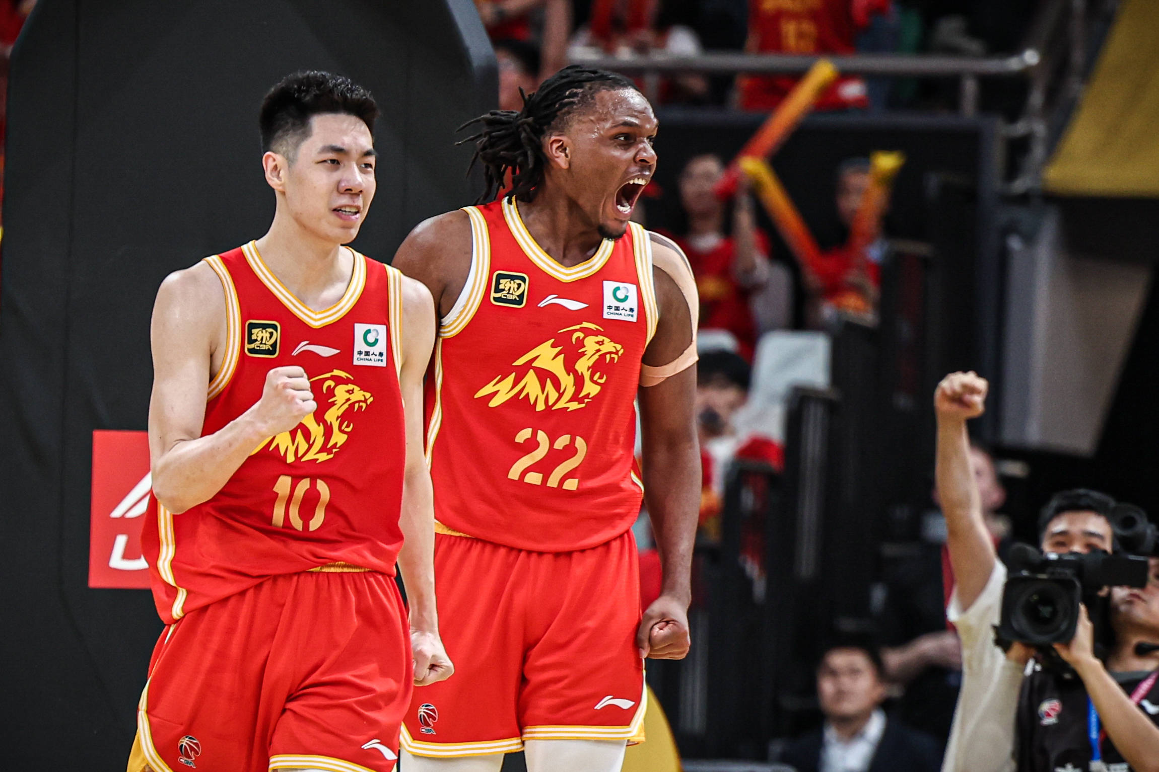 关于TES观众热烈欢呼!,詹姆斯迎来十二赛季出色发挥比赛高潮迭起的信息 关于TES观众热烈欢呼!,詹姆斯迎来十二赛季出色发挥比赛高潮迭起的信息