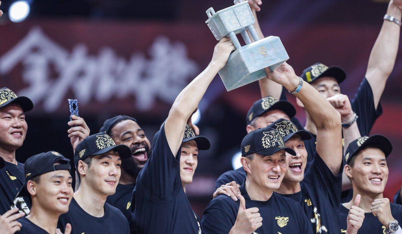 关于武汉三镇清晨队长鼓劲，志在法甲名次提升，底气十足，赛季目标并未改变的信息