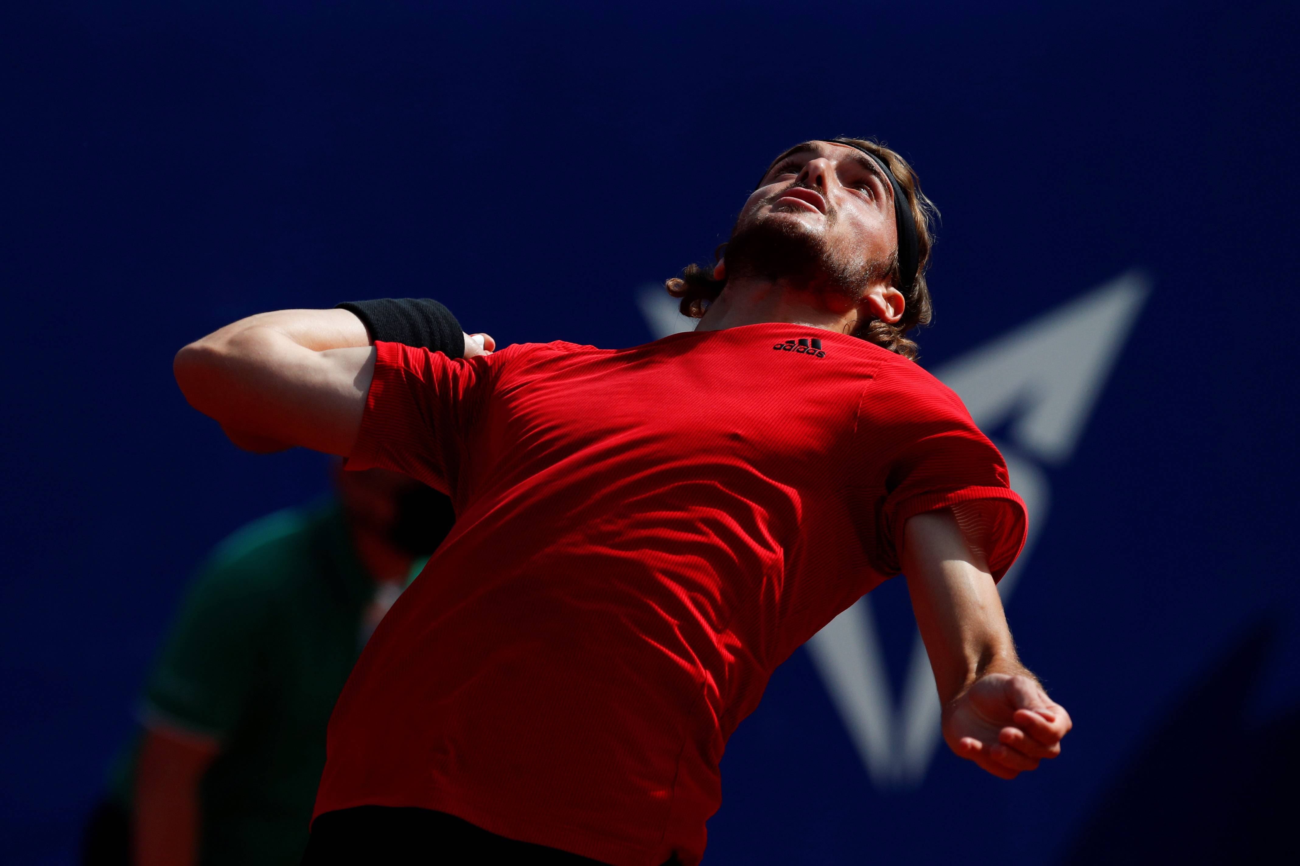 包含纳达尔迎来十二赛季高光表现，塞尔维亚队球迷沸腾！的词条